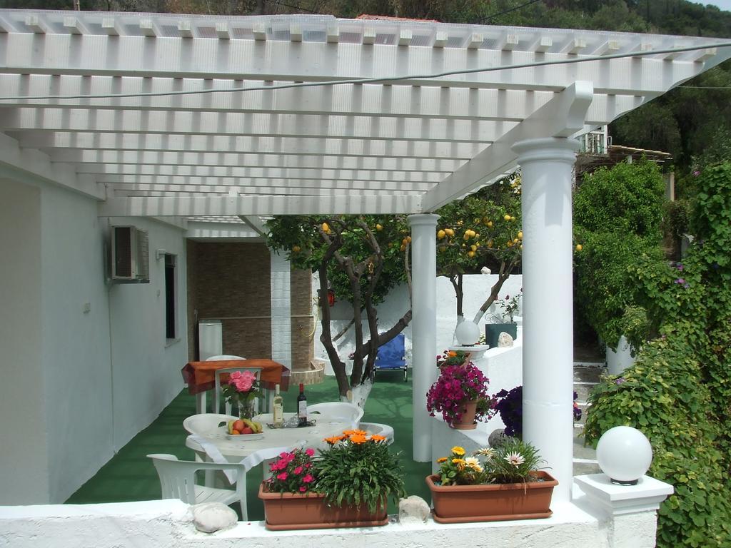Agathi Beach House Agios Gordios  Esterno foto