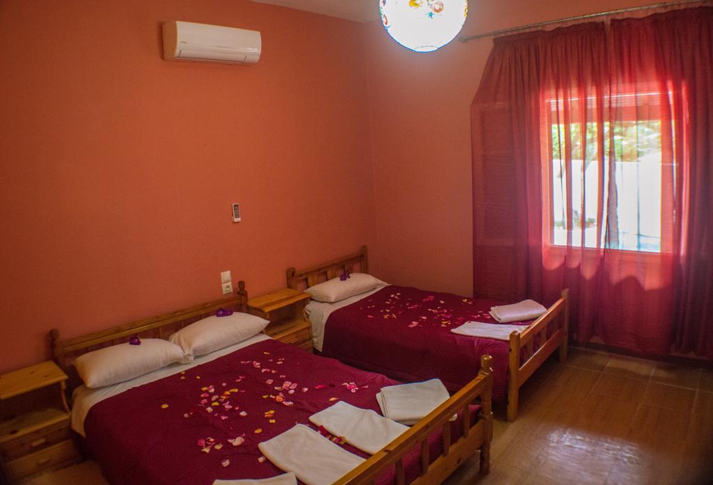 Agathi Beach House Agios Gordios  Esterno foto