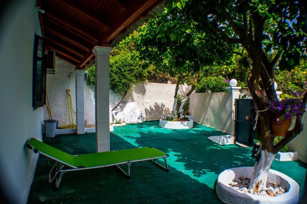 Agathi Beach House Agios Gordios  Esterno foto