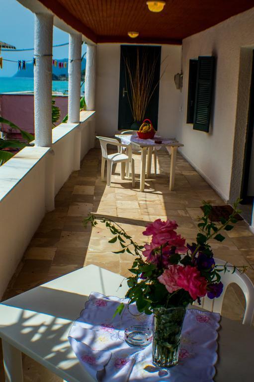 Agathi Beach House Agios Gordios  Esterno foto