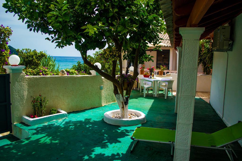 Agathi Beach House Agios Gordios  Esterno foto
